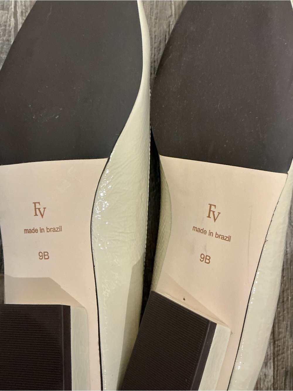 NWOB Frances Valentine Patent Cream Flats with Gold Plaque - Picture 13 of 16
